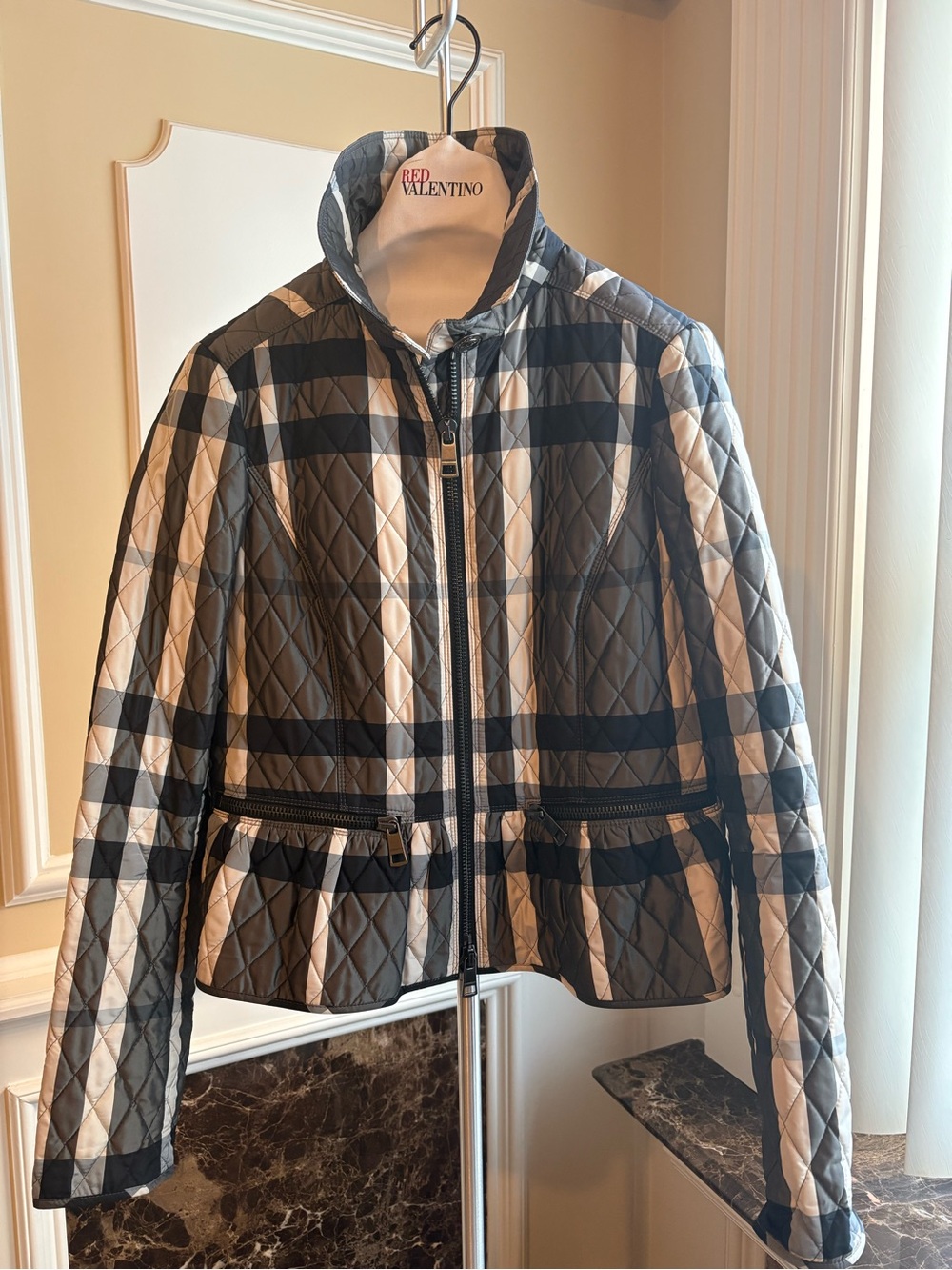 BURBERRY PEPLUM QUILTED JACKET !! - Picture 4 of 8